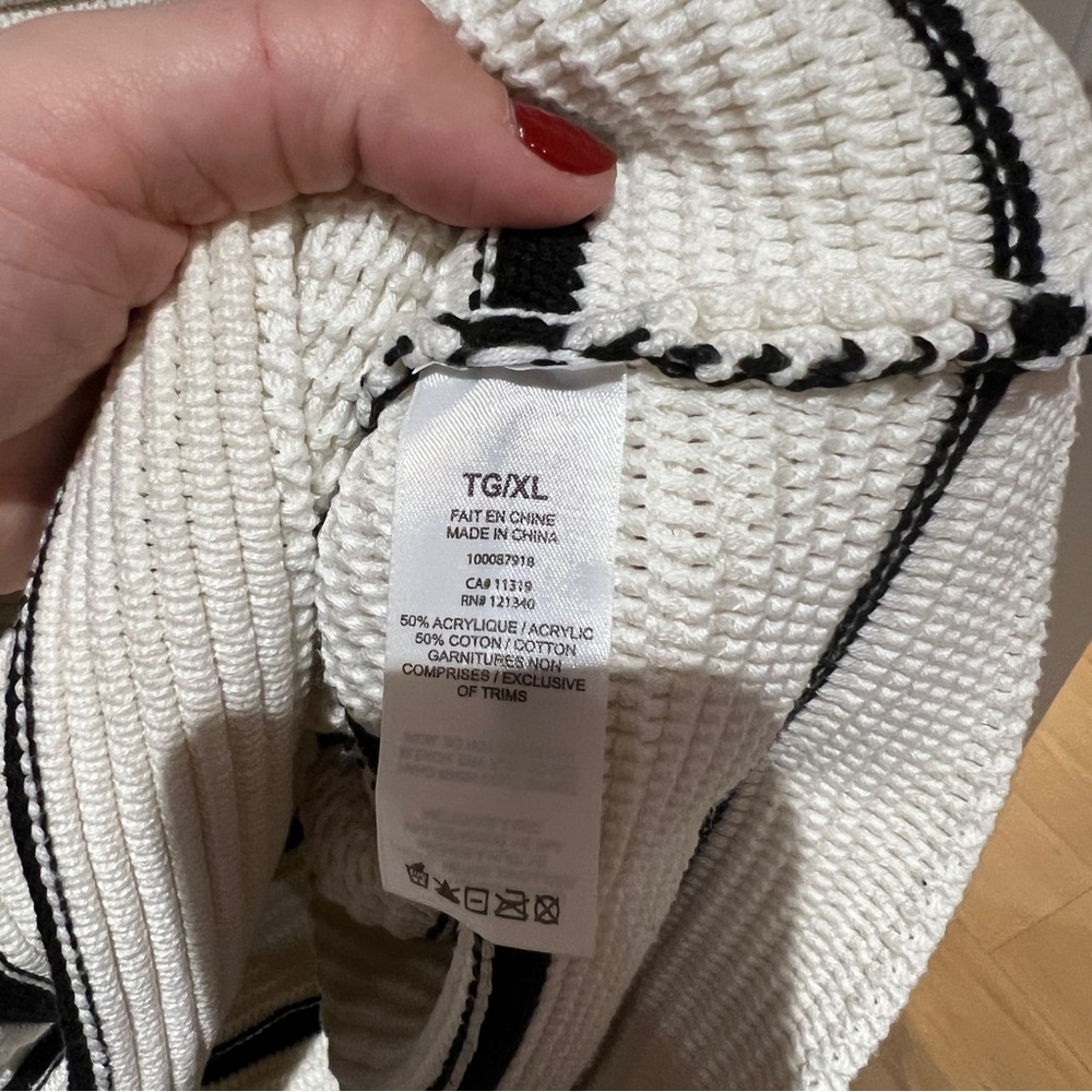 Dynamite Black and White Striped Sweater - Picture 4 of 5